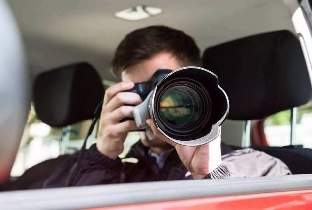 绍兴婚外情取证：西装白衬衫的正确穿法